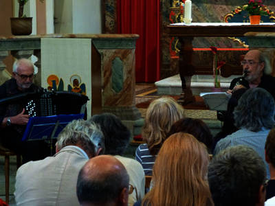 Concerto del duo Gianluigi Trovesi (clarinetto) e Gianni Coscia (fisarmonica) nella chiesa di Madrano