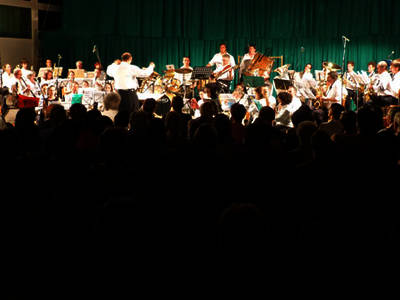 La banda PuntSort con solisti e voci recitanti diretti dal mo. Maurizio Fabbro