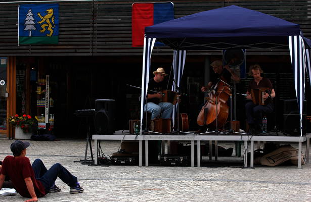 PFLANZPLÄTZ :: Simon Dettwyler, schwyzerörgeli; Thomas Aeschbacher, schwyzerörgeli, Jürg Nietlisbach, contabbasso